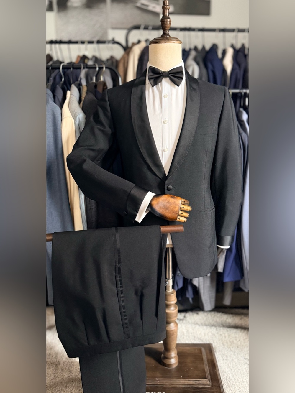 LNWOT Classic 50% Mohair/50% Wool Bespoke Deep Black Brioni Tuxedo 38R US 48R IT